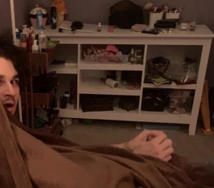 Vanity  - Picture 1 of 2