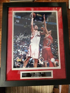 11X14 FRAMED AUTOGRAPHED YAO MING HOUSTON ROCKETS - Picture 1 of 6