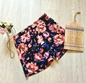 ATMOSPHERE black floral shorts. Size 6 - Picture 1 of 4
