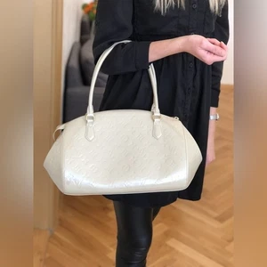 Louis Vuitton Schultertasche Sherwood PM Creme Vernis - Bild 1 von 11