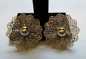 Vintage Signed SAC Sarah Coventry Clip On silver tone large flower earrings - Picture 1 of 4