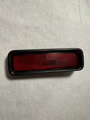 1996 Chevrolet Tracker right rear passenger's side marker lens light OEM - Image 1 of 4