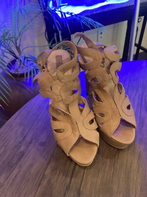 Zapatos de salón Forever 21 Nude  Foto 1 de 3