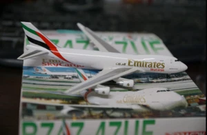 1:400 Emirates Cargo 747-400F N408MC Dragon - Picture 1 of 4