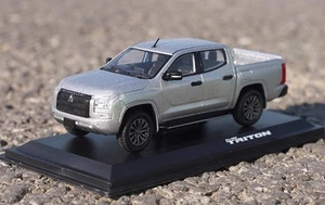 Mitsubishi Triton Pickup escala 1/43 totalmente nuevo modelo de coche fundido a presión plateado juguete regalo - Imagen 1 de 6