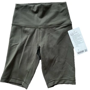 Lululemon Wunder Train HR Shorts 8" dunkeloliv Größe 4 - Bild 1 von 8