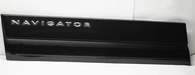 07-14 Lincoln Navigator Left Driver Front Door Trim Moulding Cladding B12 - Image 1 of 4