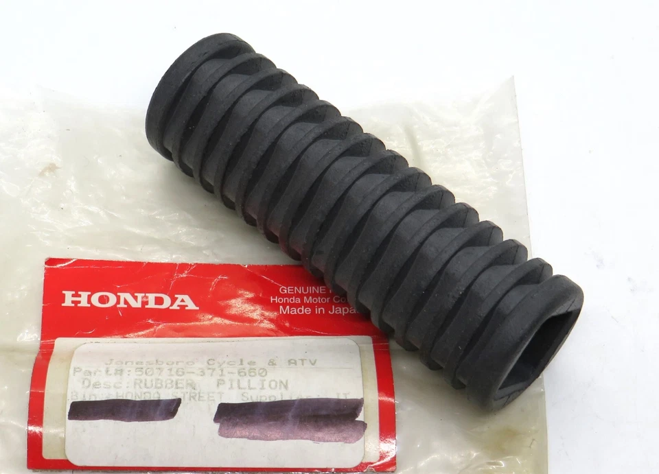 50716-371-660 Honda Pillion Footpeg Rubber for C70 CB125 CB200 CB360 CB400 CB450 - Image 1 of 1