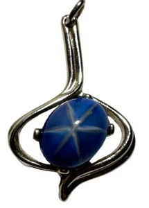 Vintage Simulated Star Sapphire Pendant Blue Oval Cabochon Cut 10k White Gold - Picture 1 of 8