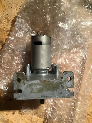 GTO Pro 1000 Mighty Mule FM500 Gate Opener Arm Replacement Motor and Gear Box - Image 1 of 4