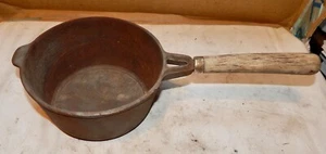 Vintage Cast Iron Sauce Pan 7” x 3 1/2” Deep Wood Handle Taiwan On Pan 288Z - Picture 1 of 6