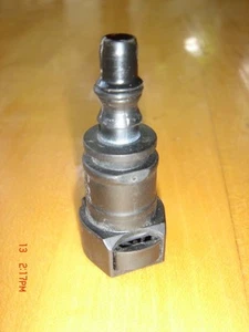 Volvo Fuel Pump Nipple - Picture 1 of 4