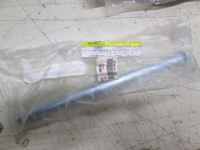 YAMAHA OEM NOVO EIXO DE RODA TRASEIRA - V-STAR 650 CUS + CLS + V-STAR 1100 PERSONALIZADO - Imagem 1 de 4