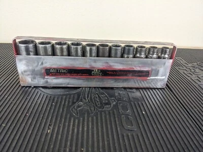 #at812  MAC Tools VDP6 1/2 Inch Drive 6 Point Deep Impact Metric Socket Set - Image 1 of 4