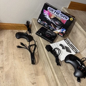 Sega Genesis Mini 2019 Konsole Official Box 2 Controller Handbuch HDMI komplett - Bild 1 von 7