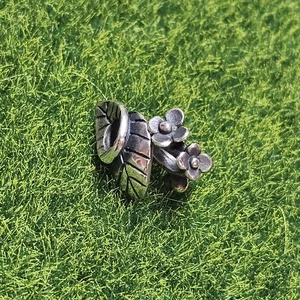 Trollbeads Retired Flower Wreath And Spring Leaves In Set - Picture 1 of 4