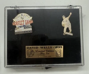 1998 DAVID WELLS #33 - limited edition pin set - with case - Picture 1 of 2