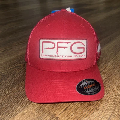 Equipo de pesca de rendimiento Universidad de Arkansas Sombrero S/M Foto 1 de 4