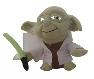 Star Wars Yoda Peluche Maestro Jedi 7" Peluche Pequeño Sable de Luz Espada - Imagen 1 de 8