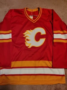 Vintage NHL CCM Maska Calgary Flames Hockey Jersey, Size M, MiC - Picture 1 of 4