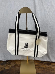 Kleine schwarz-weiße The Ritz-Carlton Orlando Grande Lakes Tasche unbenutzt - Bild 1 von 6