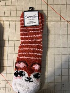 Snugadoo Too Super Soft Animal Socks Fox  Burnt red w/ pInk Stripes one Size NWT