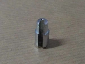 Triumph Tiger Cub CAB09 Kabeldrosselklappenabutment - Bild 1 von 4