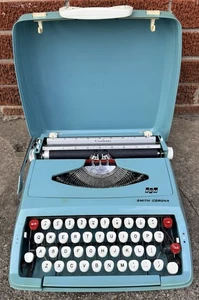 Vintage Smith Corona Corsair Typewriter Mid Century Aqua Blue - Picture 1 of 8
