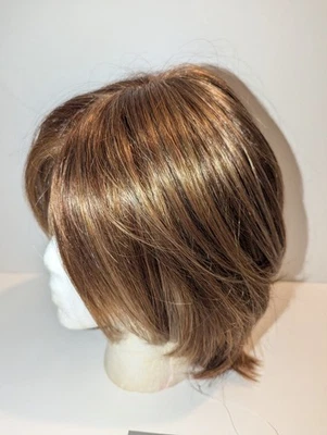 Peluca Raquel Welch Play It Canela Esmaltada Recta R3025S Promedio Foto 1 de 4