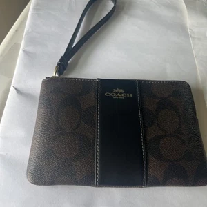 Coach Corner Zip Wristlet Signature Leather Strap Brown NWOT - Picture 1 of 7