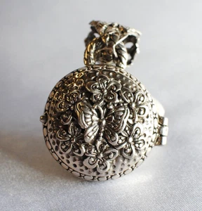 Sterling Silver Sarda Bali Butterfly Locket with Fillagree Pierced Back Pendant - Picture 1 of 5