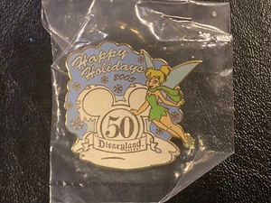 DISNEYLAND 50TH CHRISTMAS HAPPY HOLIDAYS 2005 TINKER BELL CAST MEMBER DISNEY PIN - Picture 1 of 4