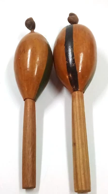 Juego de 2 Maracas Trinidad Grandes Vintage (hechas a mano) con tuerca en la parte superior Foto 1 de 4
