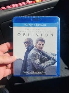 Oblivion (Blu-ray with DIGITAL HD) - Bluray Morgan Freeman Tom Cruise - New  - Picture 1 of 6