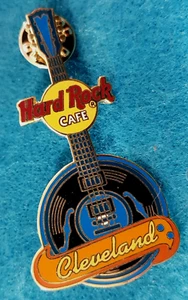 Cleveland Vinyl Schallplatte Blue Label Plattenspieler Gitarre HRC LOGO Hard Rock Cafe PIN - Bild 1 von 1
