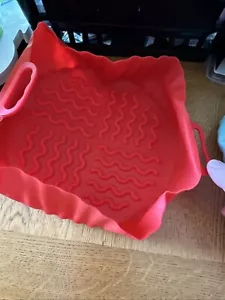 2 PCS Air Fryer Square Silicone tray Liners - 7 Inch Reusable Food Baking Pot QT - Picture 1 of 5