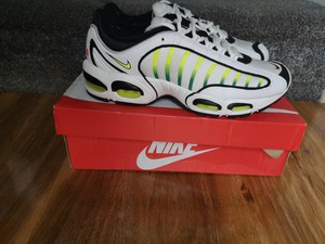 nike tailwind 4 volt