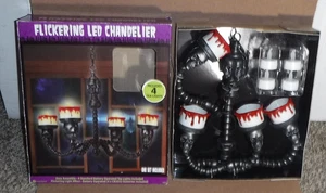 Halloween schwarz flackernder LED Totenkopf Kronleuchter Dekoration NEU offene Box - Bild 1 von 3