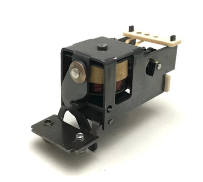 Original American Flyer Parts - Reverse E Unit XA10587 in Tender - 3 Screw Mount - Image 1 of 4