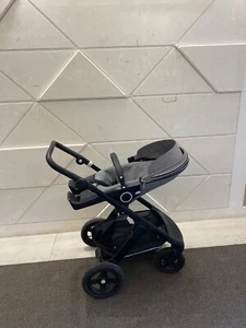 Stokke Trailz Kinderwagen in grau inkl. Zubehör (u.a. BeSafe Kinderschale) - Bild 1 von 10