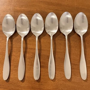 Mikasa HAMILTON Stainless Set of 6 Soup Spoons 18/10 Flatware - Picture 1 of 7
