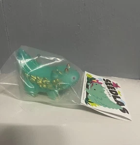 SHOKO NAKAZAWA SEEDLAS The Little Hut Emerald-green Gold Vinyl Sofubi Figure Toy - Picture 1 of 1