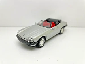 NEWRAY JAGUAR XJS V 12 1988 SILVER RED TRIM 1:43 43 - Picture 1 of 9