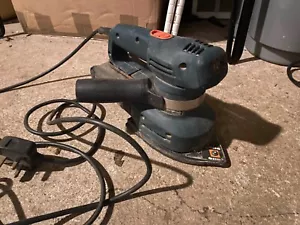 Black and Decker Orbital sander KA220E 155w - Used Condition - Picture 1 of 3