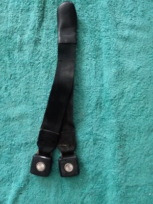 Dos cinturones de asiento de coche Ford 1970 Shorties Torino, fecha Fairlane 35-70 Foto 1 de 4