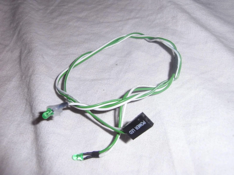 Power LED Anschluss für Leuchtdiode 2x kleine grüne Leuchte Frontpanel Computer - Bild 1 von 1