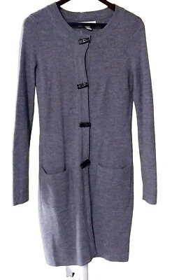 Cárdigan suéter pequeño de mezcla de lana merino frontal con botones gris Ellen Tracy para mujer  Foto 1 de 4