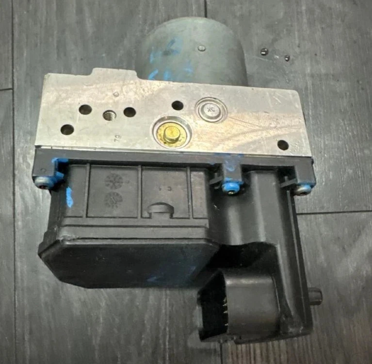 BMW E65 745i 745Li 750Li 2002-2005 ABS conjunto de módulo de bomba de freno antibloqueo OEM Foto 1 de 4