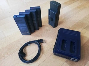 Chargeur IDX JL2 4 piles et adaptateur vmount - Photo 1 sur 8
