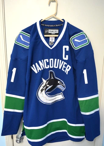 OFFICIAL REEBOK CCM NHL Center ice #1 LUONGO CANUCKS JERSEY STITCHED ADULT SZ 50 Cover